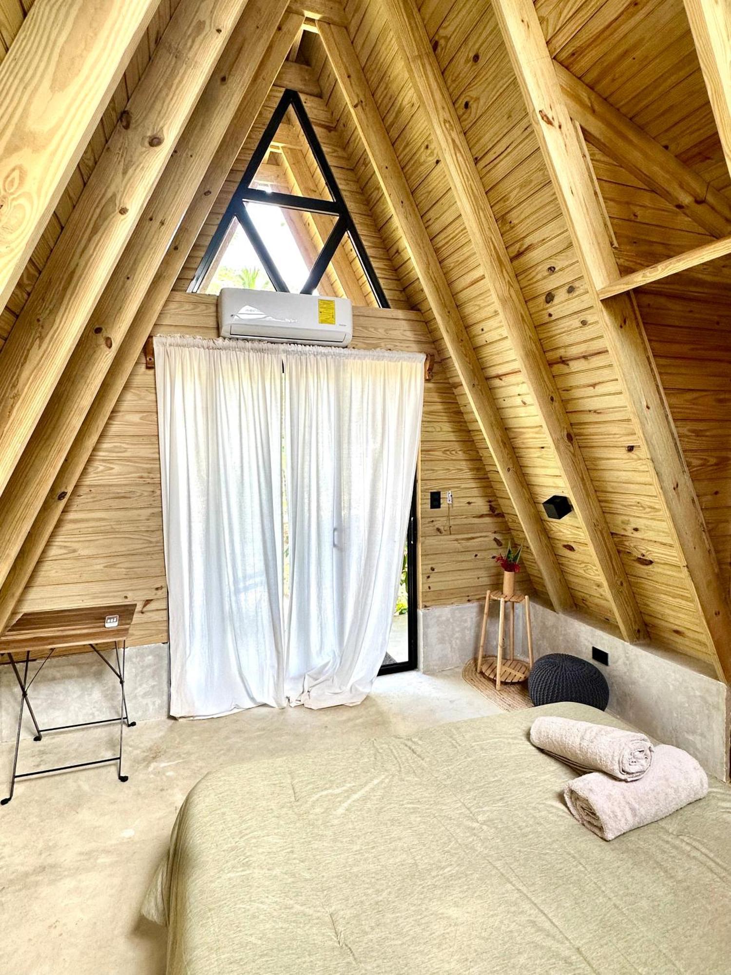 Leisy'S Garden Hostel & Rooms Samana 外观 照片